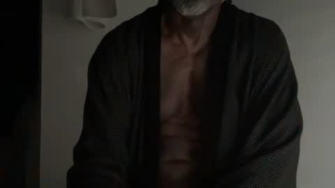 Dad online show from November 2025 04:15:01 AM