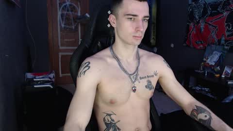 Snapshot of eduard_loveee chatting on January 2026 09:24:02 AM Eduar online show from January 2026 09:24:02 AM