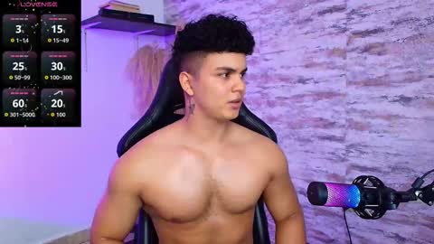 EDWARD CLARCK online show from November 2025 03:17:01 AM