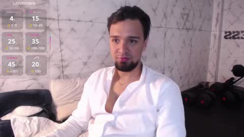 Eduardo online show from November 2025 08:24:02 PM