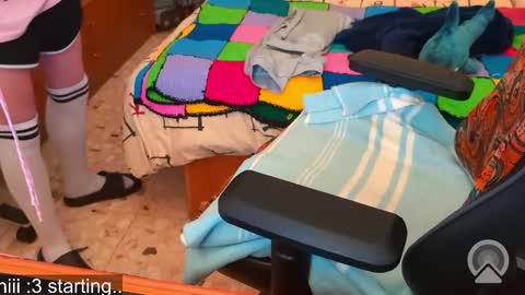 Snapshot of edwarh_01 chatting on February 2026 11:47:02 PM Alex online show from February 2026 11:47:02 PM