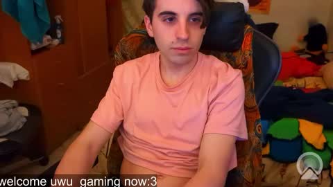 Snapshot of edwarh_01 chatting on February 2026 01:37:02 AM Alex online show from February 2026 01:37:02 AM