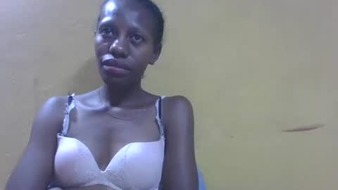 Snapshot of edwige770943 chatting on April 2026 06:22:01 PM edwige770943 online show from April 2026 06:22:01 PM
