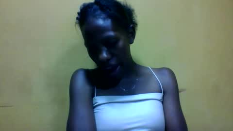 Snapshot of edwige770943 chatting on April 2026 06:10:01 PM edwige770943 online show from April 2026 06:10:01 PM