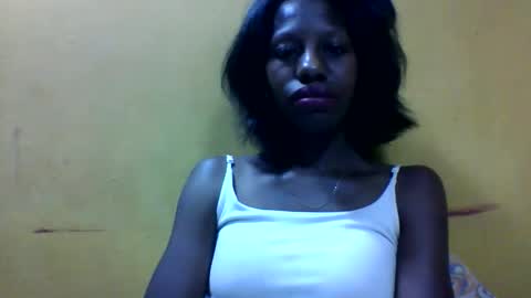 Snapshot of edwige770943 chatting on April 2026 04:48:01 AM edwige770943 online show from April 2026 04:48:01 AM