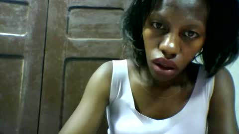 Snapshot of edwige770943 chatting on April 2026 04:52:01 PM edwige770943 online show from April 2026 04:52:01 PM