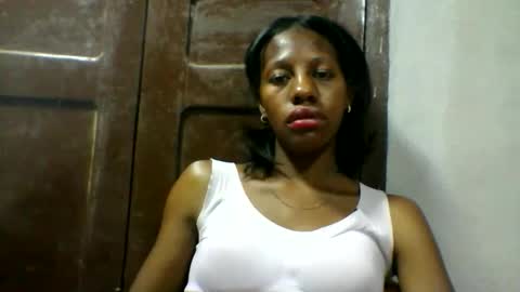 Snapshot of edwige770943 chatting on April 2026 12:40:02 PM edwige770943 online show from April 2026 12:40:02 PM