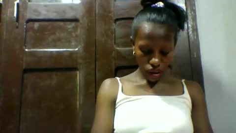 Snapshot of edwige770943 chatting on April 2026 04:26:01 AM edwige770943 online show from April 2026 04:26:01 AM