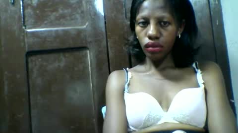 Snapshot of edwige770943 chatting on April 2026 03:44:01 AM edwige770943 online show from April 2026 03:44:01 AM