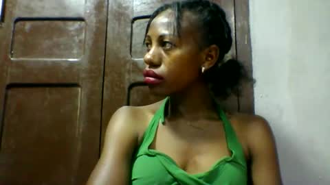 Snapshot of edwige770943 chatting on May 2026 05:35:01 AM edwige770943 online show from May 2026 05:35:01 AM