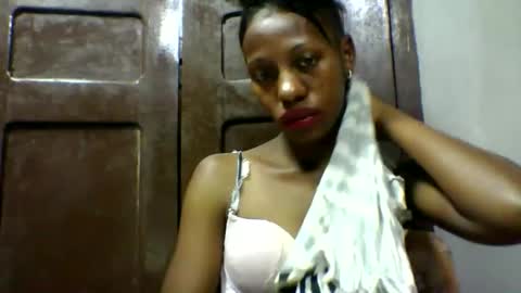 Snapshot of edwige770943 chatting on May 2026 04:31:01 AM edwige770943 online show from May 2026 04:31:01 AM