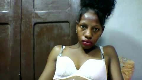Snapshot of edwige770943 chatting on May 2026 04:37:01 PM edwige770943 online show from May 2026 04:37:01 PM