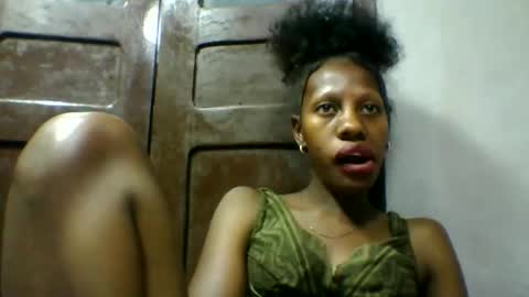 Snapshot of edwige770943 chatting on May 2026 05:32:01 PM edwige770943 online show from May 2026 05:32:01 PM