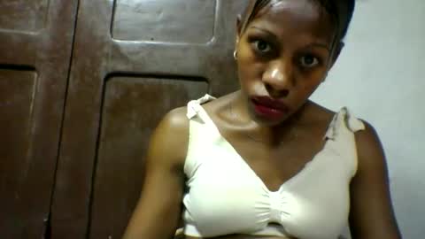 Snapshot of edwige770943 chatting on May 2026 06:04:02 PM edwige770943 online show from May 2026 06:04:02 PM