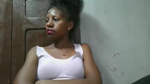 Snapshot of edwige770943 chatting on May 2026 07:04:01 AM edwige770943 online show from May 2026 07:04:01 AM