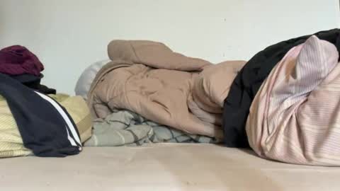 Eeloxx online show from April 2026 12:13:01 PM