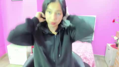 Snapshot of eeva_luna_ chatting on November 2025 11:57:02 AM Luna online show from November 2025 11:57:02 AM