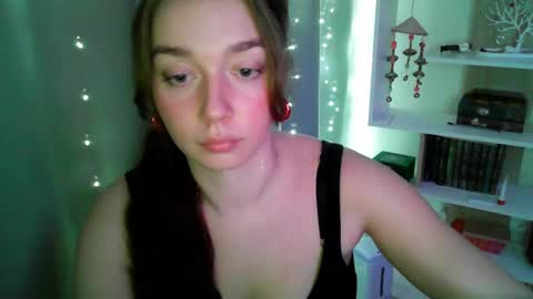 Snapshot of effie_balconii chatting on February 2025 06:26:02 PM effie_balconii online show from February 2025 06:26:02 PM
