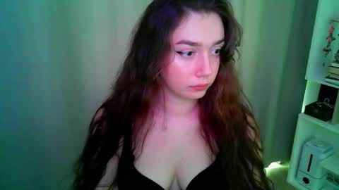 Snapshot of effie_balconii chatting on September 2025 10:59:02 AM effie_balconii online show from September 2025 10:59:02 AM
