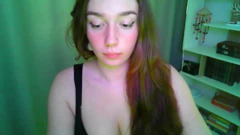 Snapshot of effie_balconii chatting on September 2025 11:48:01 AM effie_balconii online show from September 2025 11:48:01 AM