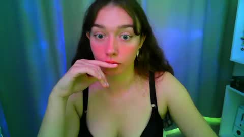 Snapshot of effie_balconii chatting on June 2026 02:41:01 PM effie_balconii online show from June 2026 02:41:01 PM