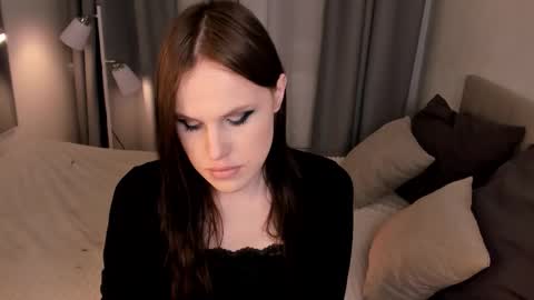 Effie Mur online show from March 2026 09:32:02 PM