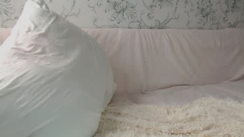 Snapshot of effsweet chatting on December 2024 11:16:02 PM Eff online show from December 2024 11:16:02 PM