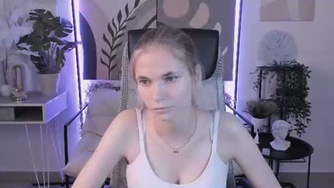 Snapshot of effyfetcher chatting on July 2026 11:16:02 AM Effy online show from July 2026 11:16:02 AM