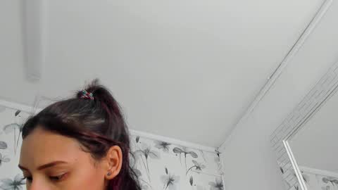 Valery online show from October 2025 12:07:02 PM