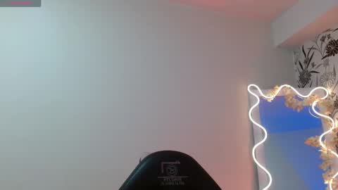 eidan_tay online show from April 2026 12:43:01 PM