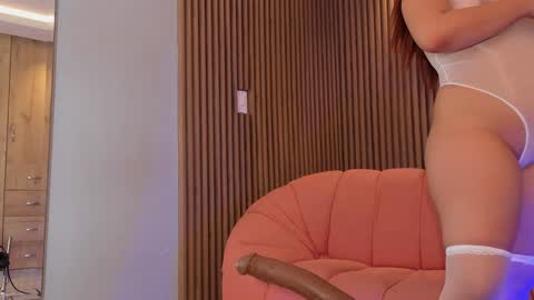 Eilin online show from December 2024 04:21:02 PM