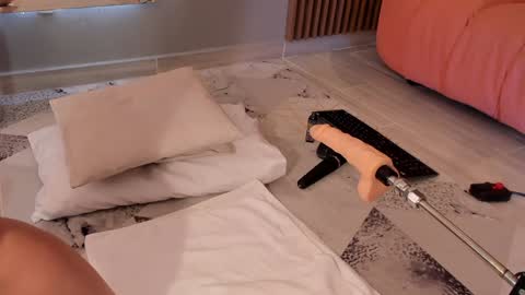 Eilin online show from February 2025 03:27:02 PM