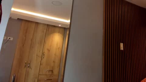 Eilin online show from February 2025 12:31:01 PM