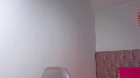 Snapshot of eimy__cute chatting on September 2025 07:37:02 PM eimy__cute online show from September 2025 07:37:02 PM