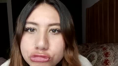 EIMY   MODEL INDEPENDENT online show from January 2025 05:30:01 AM