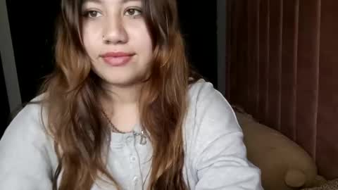 EIMY   MODEL INDEPENDENT online show from February 2025 05:31:02 AM