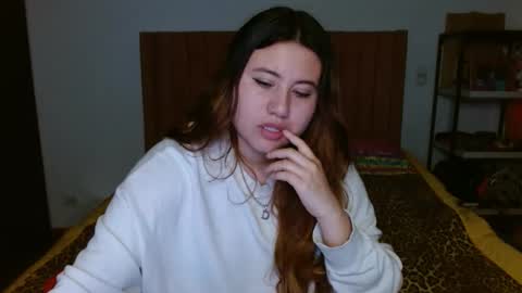 EIMY   MODEL INDEPENDENT online show from February 2025 08:53:02 AM