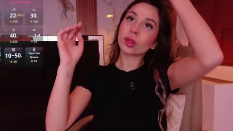 Snapshot of eimy_rose1 chatting on May 2026 01:40:02 PM Eimy rose online show from May 2026 01:40:02 PM