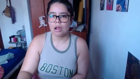 eimy_saenzz online show from January 2026 04:22:01 PM