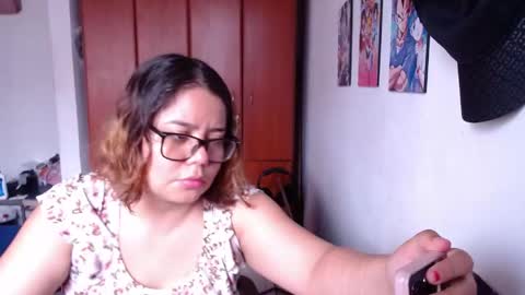 Snapshot of eimy_saenzz chatting on April 2026 06:10:01 PM eimy_saenzz online show from April 2026 06:10:01 PM