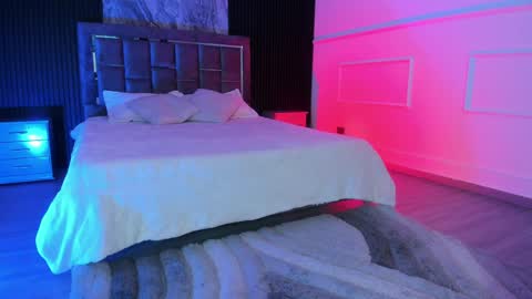 Eiryn Raven online show from April 2026 11:59:01 AM