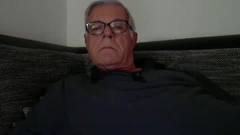 Snapshot of eisbaer1957 chatting on December 2024 03:02:02 PM eisbaer1957 online show from December 2024 03:02:02 PM