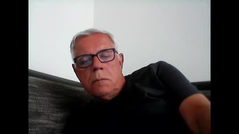 Snapshot of eisbaer1957 chatting on May 2026 01:26:02 PM eisbaer1957 online show from May 2026 01:26:02 PM