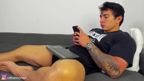 EITHAN CONOR online show from December 2025 03:00:02 AM