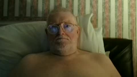 eketman1964 online show from December 2025 10:59:02 PM