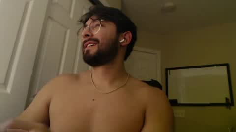 Snapshot of el_bonbon_rico chatting on May 2026 04:10:01 AM el bonbon rico online show from May 2026 04:10:01 AM