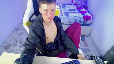 Snapshot of el_rubioo_ chatting on May 2026 03:25:01 AM RUBIO online show from May 2026 03:25:01 AM