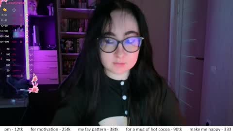 If you like it when I meow give me a thumbs up online show from April 2026 10:09:01 AM