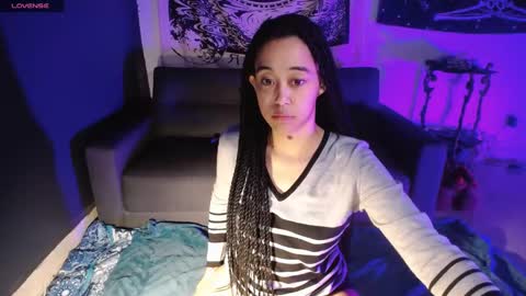 Ela  Help me reach 100 thumbs up online show from January 2025 05:34:01 AM