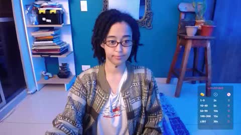 Ela  Help me reach 100 thumbs up online show from October 2025 07:47:02 AM